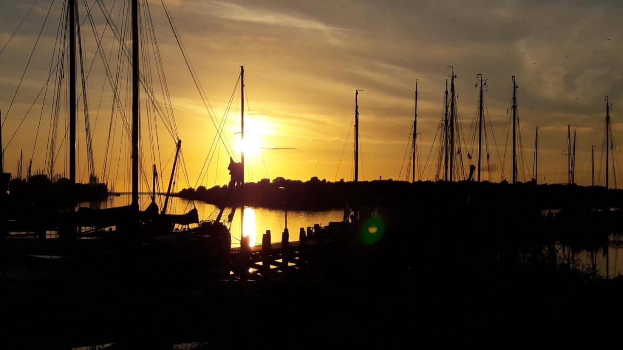Bed&Breakfast De Schans Makkum Exterior foto